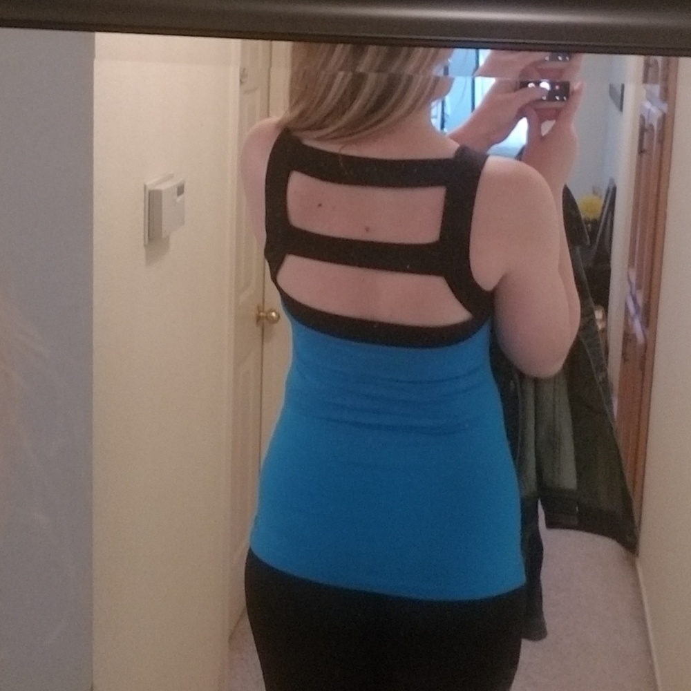 EXPRESS Color Block, Cut-Out Back, Tank Top - Picture 2 of 7